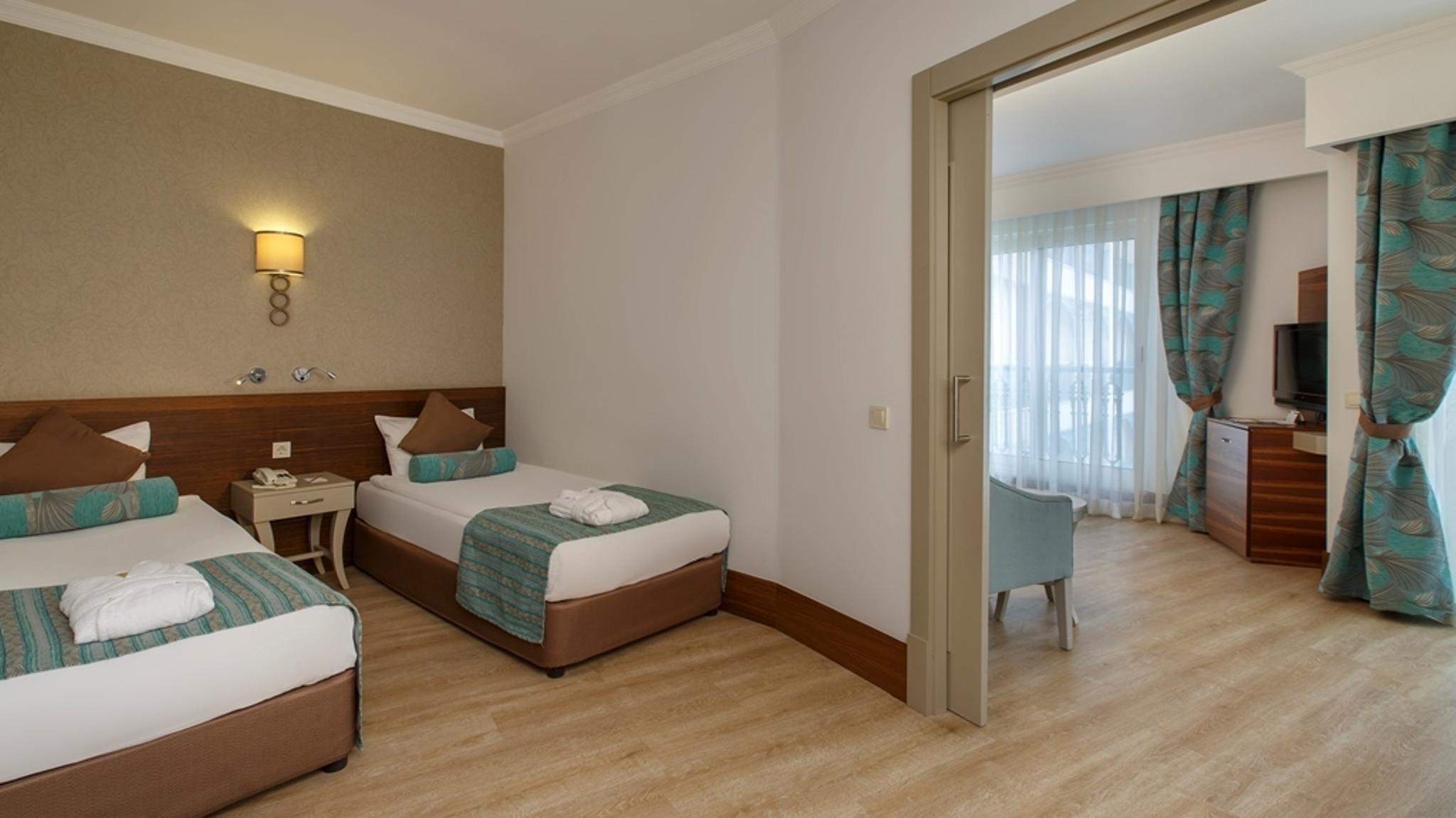 Side Crown Palace Ultra All Inclusive ภายนอก รูปภาพ